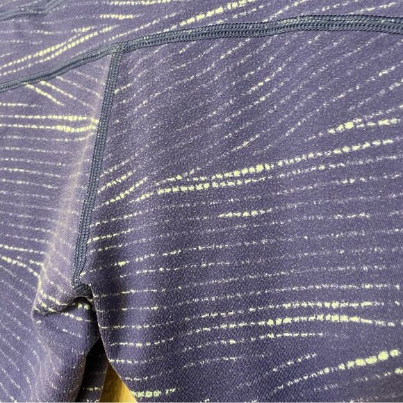 NIKE Epic Run compression Fit Womens Capri Training reflective leggings -S - Picture 12 of 12